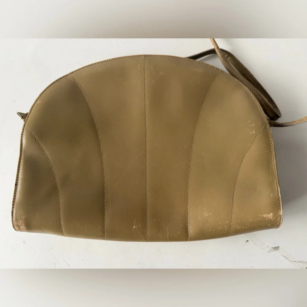 Salvatore Ferragamo ‎ Leather Bag